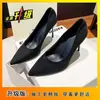 Sapatos de Salto Alto Pretos Tamanho Plus, Estilo Maduro Versátil e Confortável, Modelo Novo 2025, Salto Fino Feminino Estilo Francês, Couro Envernizado Não Cansativo, Bico Baixo
