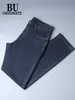 Jeans azul escuro leve de verão para homens, corte slim, corte reto, respirável, simples, macio, elástico, calça comprida lavada para homens
