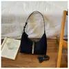 Bolsa de Mão Exquisita Estilo Coreano de Comércio Exterior Bolsa Feminina Nova Elegante Retrô Bolsa Meia-Lua Bolsa de Ombro Único Transversal de Alto Valor