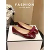 A5028-2 Primavera 2026 Novo Estilo Laço Francês Couro Patente Raso Sapatilhas Slip-On Bico Quadrado