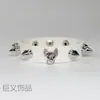 Pulseira estilo punk, ousada e moderna com cabeça de gato, um acessório de couro único e fashion de estilo de rua, perfeito para um look cool e chique