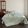Conjunto de cuatro piezas de estilo francés de lujo ligero, color liso, bordado floral, conjunto de dormitorio suave y simple, adecuado para casas de huéspedes y tiendas físicas, para todas las estaciones