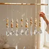 Pingente apanhador de sol de cristal estilo nórdico com contas de madeira, móbile de vento com luz e sombra arco-íris feito à mão, presente de decoração para casa