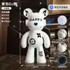 1.12m 1.6m Oso de Dibujos Animados Pintado a Mano con Altavoz Bluetooth Decoración Creativa Villa Hotel Péndulo Grande