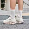 Tênis Esportivo Yunzhu 2 Hongxing Erke para Mulheres, Novo Modelo de Verão para Alunos do Ensino Fundamental, Tênis de Corrida Leve e Respirável com Malha e Solado Macio