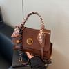 Exterior Individual Super Caliente Bolsa Pequeña Moda Femenina Combinable 2025 Nuevo Estilo Retro Hombro Cruzado Bolso Cuadrado Pequeño Simple de Mano