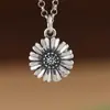 Collar Colgante de Plata Tailandesa para Mujer Ciervo Dorado Pie de Rey Plata 990 Vintage Antiguo Moda para el Cuello Girasol Artístico Elegante