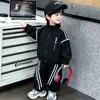 Traje Deportivo para Niños Primavera y Otoño 2026 Modelo Nuevo, Popular y de Moda este año, Conjunto de Ropa Urbana Fresco y con Estilo para Niños