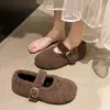 Sapatos baixos de pelo estilo coreano para mulheres, mocassins Mary Jane de sola reta com fivela, novos sapatos quentes de algodão para outono e inverno