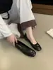 Impuestos No Incluidos 2026 Primavera Nuevo Estilo Europeo y Americano Flor de Camelia Elegantes Zapatos de Salón para Combinar con Faldas, Zapatos de Salón de Punta Cuadrada con Forro Interior