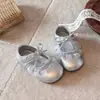 Sapatos de Princesa com Renda Doce para Meninas 2026 Nova Coleção Primavera/Outono Combinando com Vestidos Longos Sapatos Pequenos de Couro Fashion Versátil