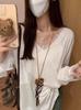 Otoño 2024 Blanco Puro Deseo Sexy Encaje Cuello en V Manga Larga Camiseta Moda Nicho Top Spice Girls Ins