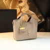 Bolso de Mano Casual para Mujer 2026 Nueva Moda Retro Rombo Gran Capacidad Elegante Bolso de Hombro para Mujeres de Mediana Edad y Madres