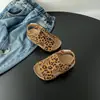 Sandalias de Cuero Mate Estilo Coreano para Niños 2026 Verano Sandalias Romanas para Niñas Sandalias de Playa para Niños con Estampado de Leopardo Zapatos Birkenstock para Niños