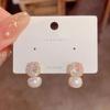 Pendientes de Perlas Naturales Exquisitos y Pequeños con Aguja de Plata S925 para Mujer, Diseño de Nicho, Pendientes de Diamantes Cuadrados Micro-incrustados, Pendientes Celebrados en Internet
