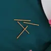 Electroforesis Alta Retención de Color DIY Estilo Antiguo Hecho a Mano 2*25mm Pasador de Resorte para Hanfu con Envoltura de Flor y Antenas de Mariposa