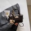 Bolso pequeño de alta calidad y elegante para mujer, nueva colección otoño 2026, gran capacidad, bolso de hombro versátil, bolso retro para el día a día