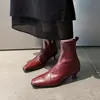 Botas Femininas de Inverno 2026 Estilo Coreano, Salto Bloco Médio, Bico Quadrado Delicado, Elásticas Aderentes à Perna, Salto Baixo Temperamento, Para o Trabalho, Emagrecimento