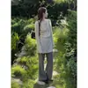 Um Conjunto Completo de Looks Ootd para o Estilo de Início de Outono Coreano Tricôs Brancos e Conjuntos de Calça Cinza para Mulheres