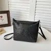 Bolso Cubo de Moda con Textura Simple Retro Bolso Casual de Nicho para Mujer Bolso Cruzado de Hombro Único Nuevo Otoño/Invierno 2026