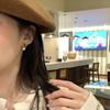Pendientes de perla estilo universitario Maillard Brown para mujer (2023), nuevos y populares, con clip para la oreja y espiral antimosquitos.