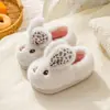 Chinelos de algodão infantis para outono e inverno, chinelos de desenho animado antiderrapantes para ambientes internos para meninos e meninas, chinelos de algodão para bebês