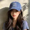 Boné de Baseball Vintage Lavado Retro Americano com Bordado de Letras para Homens e Mulheres Aba Macia Boné Plano Streetwear Versátil Chapéu de Proteção Solar