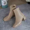 Botas de couro britânicas femininas bico quadrado microfibra zíper traseiro Botas de cavaleiro botas curtas salto médio calçados femininos fábrica atacado