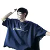 Camiseta de Manga Curta para Homem 2024 Verão Novo Estilo Marca Americana Tendência Estampa Simples Resistente Solta Meia Manga Roupa