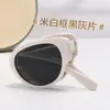 Gafas de Sol Plegables Ultraligeras Estilo Retro Ojo de Gato con Protección Solar, Gafas de Sol Transfronterizas con Acabado de Alta Gama, Protección UV, Gafas de Sol Portátiles para Conducir