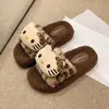 Pantuflas Súper Populares y Lindas de Hello Kitty, Pantuflas Peludas de Dibujos Animados de Celebridad de Internet a la Moda, Nuevas Pantuflas de Algodón Cálidas a la Moda para Salir