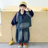 Conjunto de Camisa de Moda Estilo Coreano para Niños Primavera y Otoño con Parches de Mezclilla Polo Set Ropa de Moda Infantil Nuevo Otoño 2026