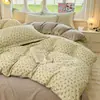 Nuevo Estilo Fresco y Sencillo Juego de Cuatro Piezas Estampado de Algodón Lavado: Funda de edredón, Funda de almohada, Sábana, Juego de tres piezas para dormitorio de una sola pieza con envío gratis