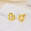 Brincos Europeus e Americanos de Aço Inoxidável Luxo Acessível Brincos Exagerados de Design de Ponta Nicho Retro Pingente Dourado Brincos Femininos