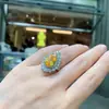 Anillo de moda para mujer estilo retro europeo y americano de corindón rojo imitación Palan Huang Bao, anillo colgante, venta al por mayor para mujer, 2023