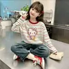 Camiseta de manga larga a rayas de algodón puro para niña, nuevo estilo primavera y otoño 2026, holgada y elegante, camiseta básica versátil para niños