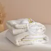 Núcleo de edredón de fibra de soja lavado y cepillado Nishikawa Muji japonés Buen producto Calidez para estudiantes Otoño e Invierno Edredón de invierno Edredón engrosado