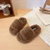 Zapatillas de Felpa Sencillas para Niños Calzado de Exterior Moda Otoño Invierno 2026 Nuevas Versátiles Cómodas Zapatillas de Felpa con una Tira