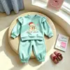 Conjunto de sudadera navideña para niñas, nuevo estilo primavera/otoño, conjunto de dos piezas con mangas acampanadas para niños, ropa deportiva casual para bebé estilo coreano