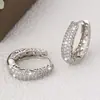 Brincos Europeus e Americanos de Venda Quente Transfronteiriça, Super Brilhantes, Microcravejados com Zircônia, para Homens e Mulheres, Luxo Leve, Alto Padrão, Estilo Cool, Brincos e Argolas da Moda