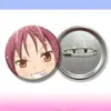 Insignia de hojalata de Madoka Kaname, la Chica Mágica, conmemorativa del concierto.