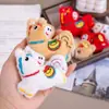 Regalo de Año Nuevo Año del Caballo Etiqueta con Nombre Colgante de Peluche Accesorios para Mochila Escolar de Niños Estudiantes Guardería Día de Año Nuevo Pequeño Regalo
