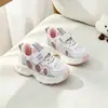 22-31 Nuevo Estilo Zapatos de Cuero para Niños Pequeños y Medianos Unisex Zapatos Deportivos para Bebés Suela Ligera Niños Niñas Correr