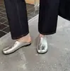 Pantuflas Cerradas de Verano para Mujer, Estilo Mamá Uva, Tacón Grueso, Mula Versátil Perezosa Tabi Pezuña de Cerdo con Punta Dividida