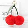 Llavero con colgante de cereza pequeña de piel de conejo Rex de imitación para coche, bonito colgante de bola de peluche para bolso.