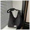 Bolso tote de gran capacidad con bloques de color para mujer, nuevo bolso de hombro de moda 2025 para ir al trabajo, bolso de mano versátil de cuero suave