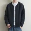 Moletom cardigã de tricô com decote V da moda para homens, novo top jaqueta casual para o outono de 2026