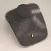 Collar Popular Transfronterizo de Acero de Titanio, Cadena para Suéter Estilo Nicho de Lujo Ligero, Cadena para Clavícula Versátil No Desvanecible de Oro de 18 Quilates