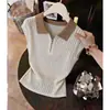Camisa de Punto de Manga Corta con Cuello Hueco Estilo Old Money para Mujer, Diseño de Alta Gama para Verano con Mangas Volantes Pequeñas