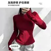 Top Corto Rojo de Forro Polar Ajustado para Mujer, Sudadera Gruesa de Forro Polar para Invierno con un Toque de Lujo